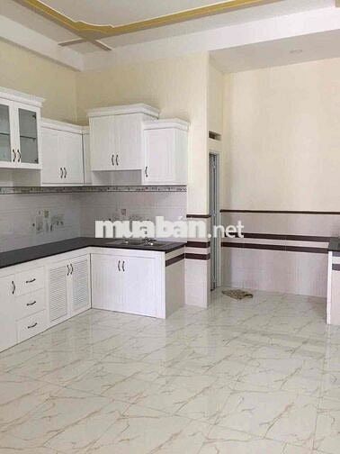 Bán nhà 2 lầu 4 phòng ngủ hẻm xe hơi gần mọi tiện ích
