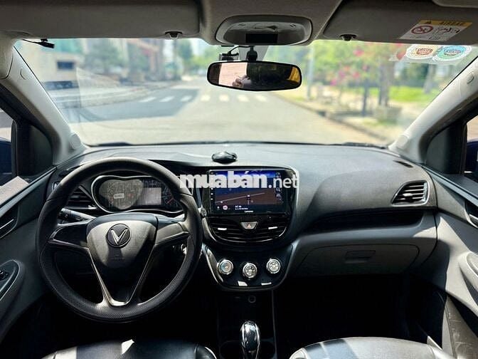 VinFast Fadil Base 2020 - Màu xanh - 6v3km