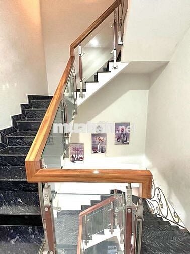 Chính chủ cần bán nhà 4 tầng, 4×20 ( CND80M2) 6PN, 6WC đường trước 12M