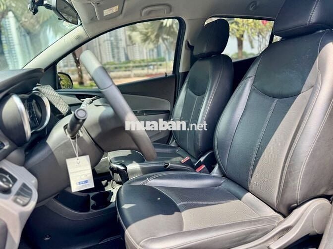 VinFast Fadil Base 2020 - Màu xanh - 6v3km