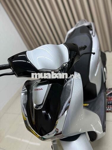 SH 160! màu hót chạy lướt vài ngàn km cần sang nhu