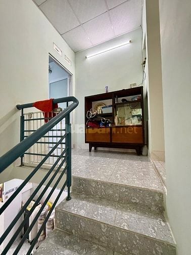 Cần bán nhà HXH 842 Tỉnh Lộ 10 - sát Khu Tên Lửa.