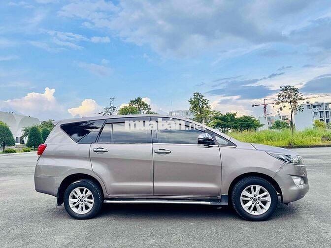Toyota Innova 2017 2.0E - 160 km