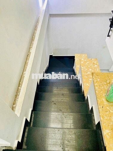 NHÀ NGUYÊN CĂN MẶT TIỀN HẺM CÁCH ĐƯỜNG CHÍNH 20 MÉT QUANG TRUNG  GOVAP