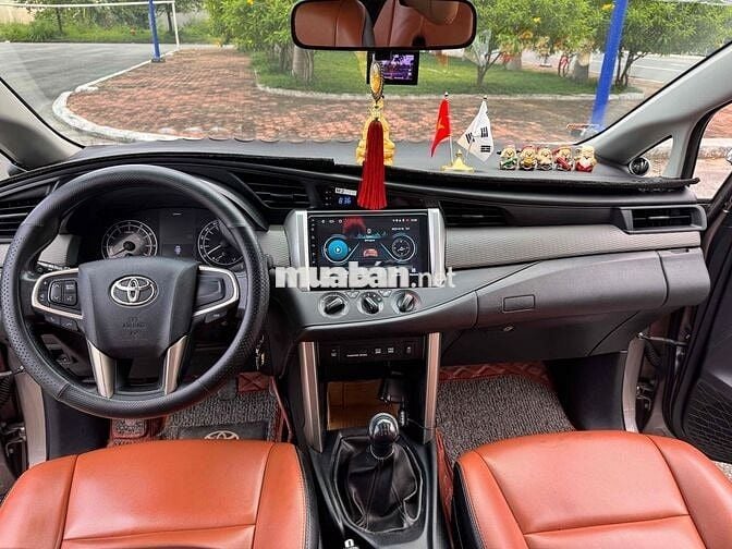 Toyota Innova 2017 2.0E - 160 km