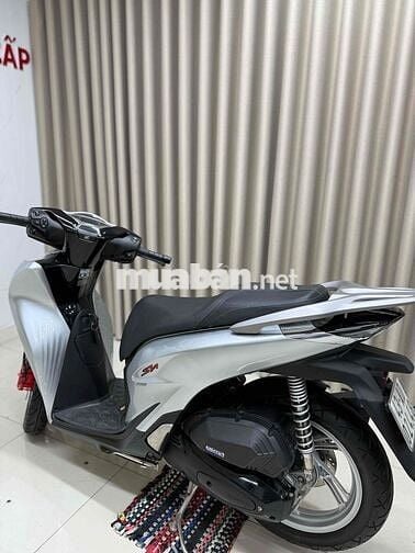 SH 160! màu hót chạy lướt vài ngàn km cần sang nhu