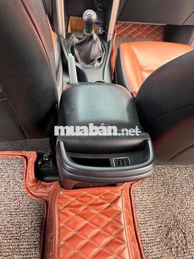 Toyota Innova 2017 2.0E - 160 km