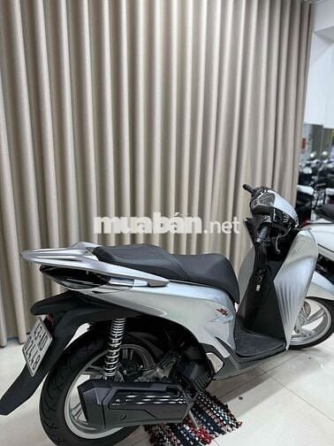 SH 160! màu hót chạy lướt vài ngàn km cần sang nhu