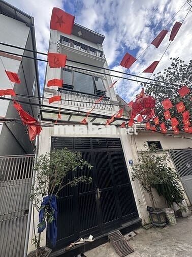 Chính chủ gửi bán nhà 3 tầng dân xây 61m2 Liên Mạc