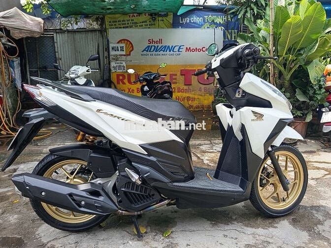 Xe máy Honda Vario màu trắng, đời 2018