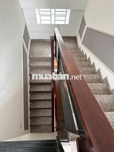 Căn Hộ 1PN ban công tách bếp 36m2 CMT8 QUẬN 10