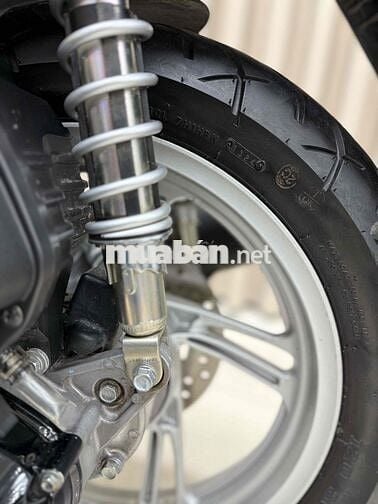 SH 160! màu hót chạy lướt vài ngàn km cần sang nhu