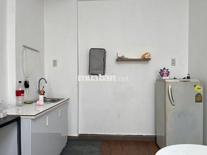 Căn Hộ 1PN ban công tách bếp 36m2 CMT8 QUẬN 10