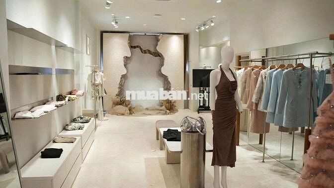 CHO THUÊ NHÀ MẶT TIỀN 242 VÕ VĂN TẦN PHƯỜNG 5 QUẬN 3