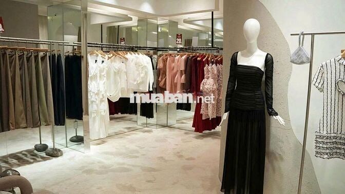 CHO THUÊ NHÀ MẶT TIỀN 242 VÕ VĂN TẦN PHƯỜNG 5 QUẬN 3