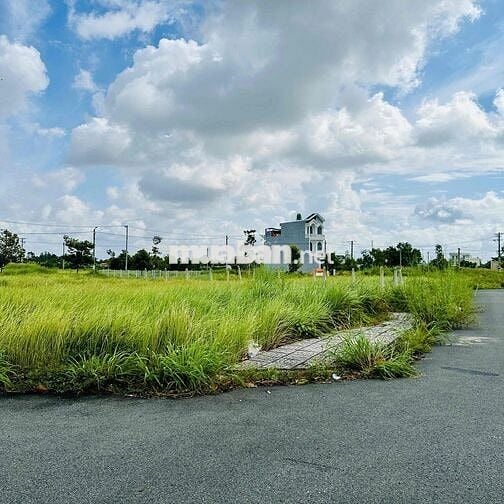 BÁN ĐẤT NÊN KDC TÂN LÂN RESIDENCE MẶT TIỀN QL50 1TỶ350/101M2
