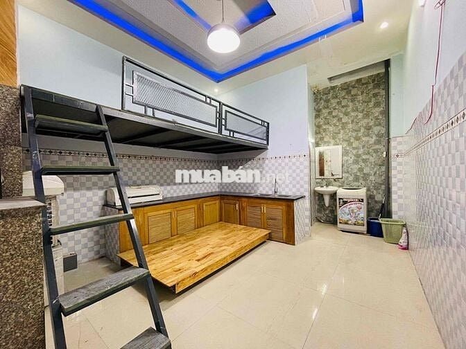 Cho thuê phòng 35m2 sử dụng, ngay Emark Phan Huy Ích