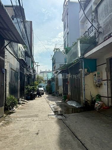 Cần bán nhà HXH 842 Tỉnh Lộ 10 - sát Khu Tên Lửa.