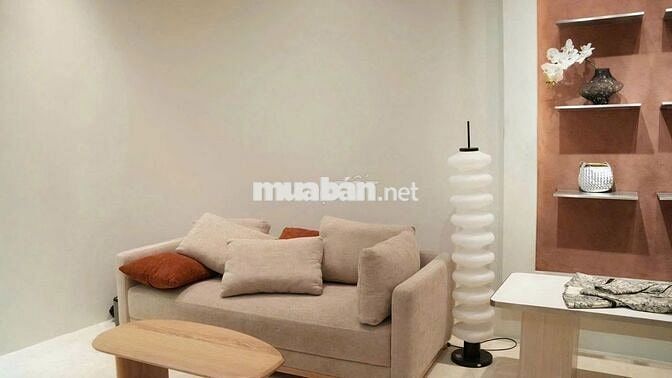 CHO THUÊ NHÀ MẶT TIỀN 242 VÕ VĂN TẦN PHƯỜNG 5 QUẬN 3