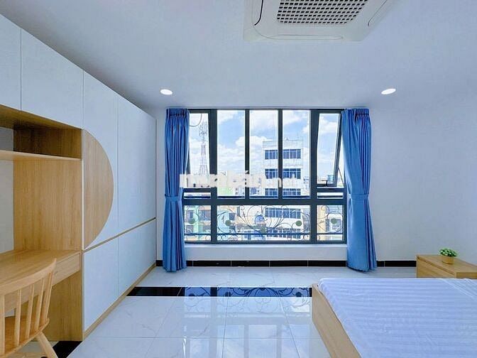 Thuê Căn Hộ 1PN 1PK Cao Cấp Đinh Bộ Lĩnh Gần Ngã Tư Hàng Xanh