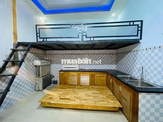 Cho thuê phòng 35m2 sử dụng, ngay Emark Phan Huy Ích