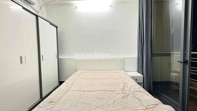 CHÍNH CHỦ CHO THUÊ 1PN BAN CÔNG FULL NỘI THẤT NGAY BẾN VÂN ĐỒN CHỈ 6.x