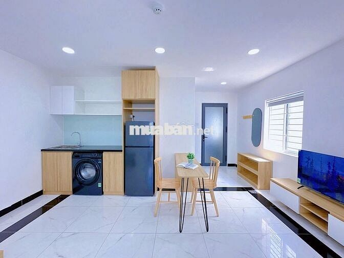 Thuê Căn Hộ 1PN 1PK Cao Cấp Đinh Bộ Lĩnh Gần Ngã Tư Hàng Xanh