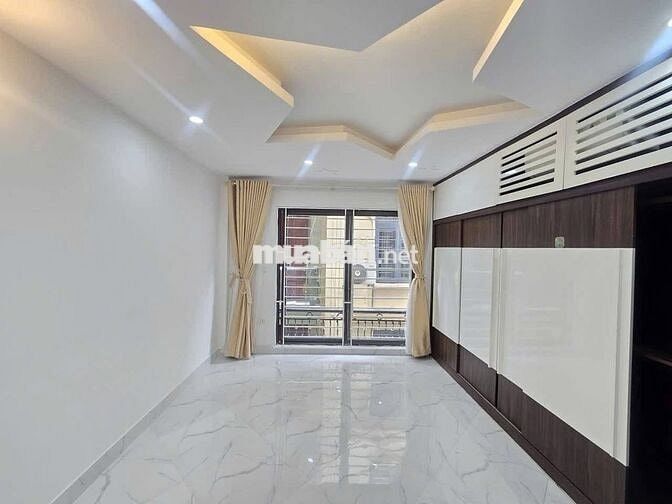 Bán Nhà Kim Ngưu 20M x 5T, MT: 4,4M Giá 5,2 Tỷ. Full nội thất, Ở ngay.