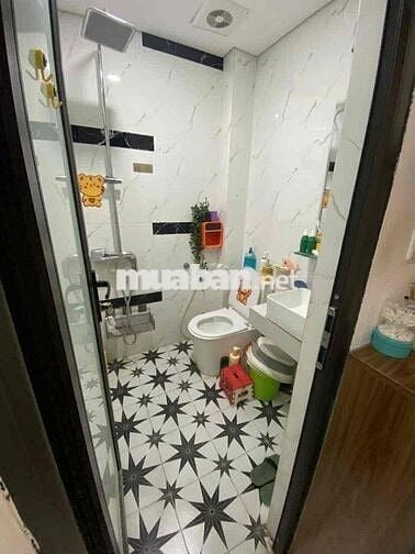Bán căn hộ ccmn chuẩn đẹp 55 m2 phố Đông Tác - Phương Mai , Đống Đa 2,