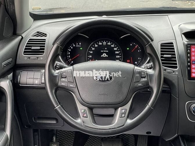 Kia Sorento 2.4 GATH 2015 số tự động
