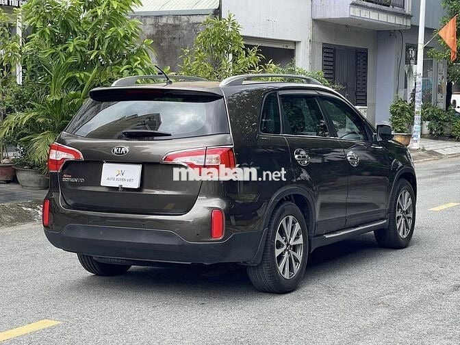 Kia Sorento 2.4 GATH 2015 số tự động