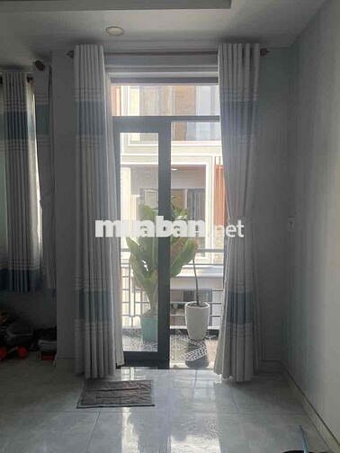 CẦN BÁN GẤP NHÀ KHU K300 TÂN BÌNH.HXH,5TẦNG BỀ THẾ,5x18,6pn,6wc.KHU DÂ