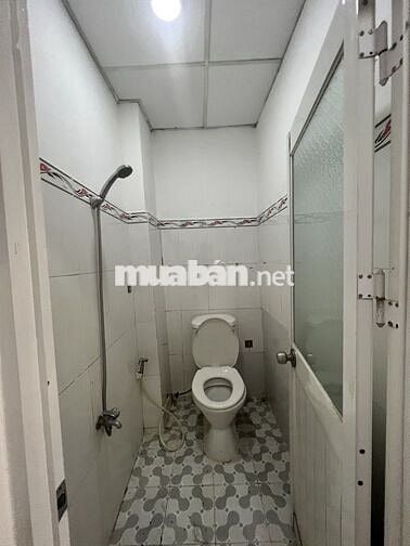 NHÀ NHỎ XINH YÊU 23M2 CHO VK CK TRẺ ĐS 10 HBP 1T1L 1PN 1WC  chỉ 2300