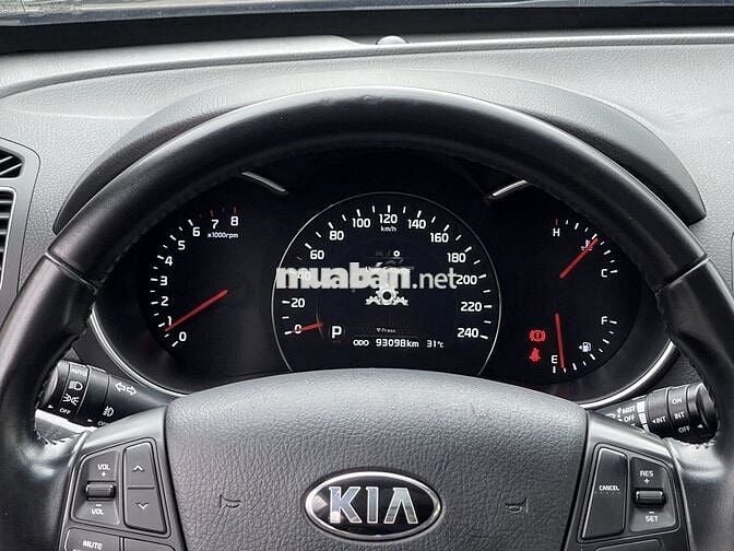 Kia Sorento 2.4 GATH 2015 số tự động