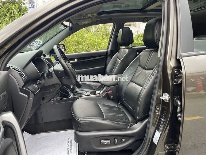 Kia Sorento 2.4 GATH 2015 số tự động