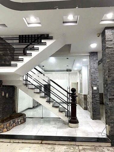 Nhà Ngang 7m Mặt tiền Đường 3/2, Quận 11 (7x24m, 3 lầu,ST)