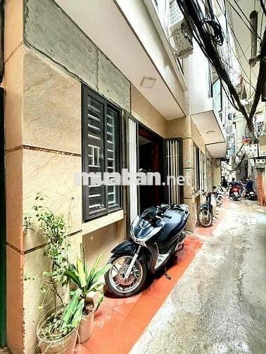 Lô Góc Pháo Đài Láng , 31mx5t , Mt 4,2m ngõ thông ,8,6tỷ