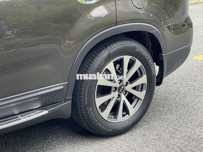 Kia Sorento 2.4 GATH 2015 số tự động