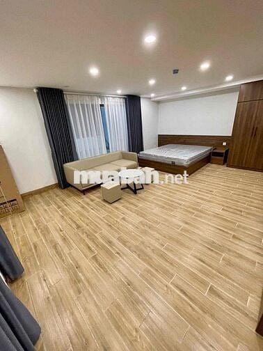 Cho thuê ccmn Penhouse 100m2 view Hồ Tây siêu đẹp