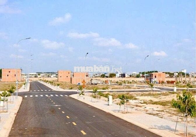 BỎ 800 TRIỆU GIỮ ĐẤT VÀNG NGAY KCN TÂN UYÊN DT LÊN TỚI 350M2