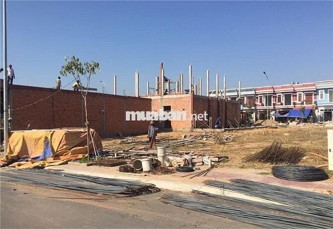 BỎ 800 TRIỆU GIỮ ĐẤT VÀNG NGAY KCN TÂN UYÊN DT LÊN TỚI 350M2