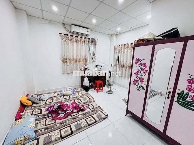 BÁN NHÀ 4 TẦNG – MẶT TIỀN KÍNH NỔI DĨ AN – 5x20M – 8PN – GIÁ 5.1TY