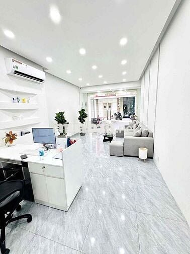SIÊU PHẨM MẶT TIỀN 36D HOA PHƯỢNG QUẬN PHÚ NHUẬN - 4 TẦNG GIÁ SIÊU RẺ
