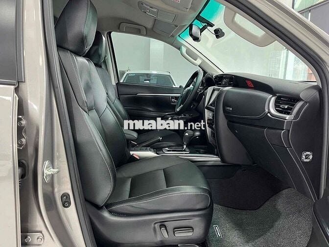 Toyota Fortuner 2022 2.4 4x2 AT - 36000 km