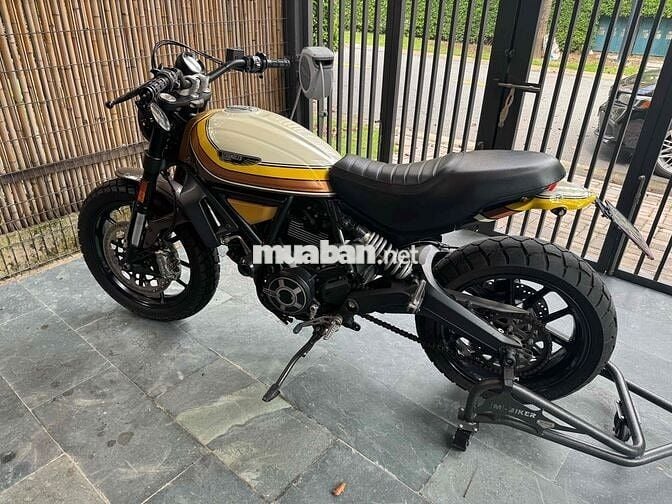 Ducati Scrambler 800 bản RSD