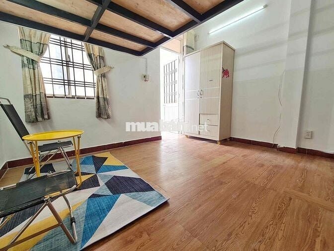 CHO THUÊ DUPLEX CỬA SỔ THOÁNG Ở NGUYỄN VĂN TRỖI LÊ VĂN SỸ TIỆN ĐI Q1Q3