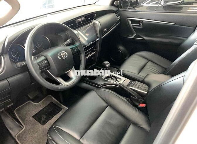 Fortuner 2022 dầu AT 2.4L giá hợp lý