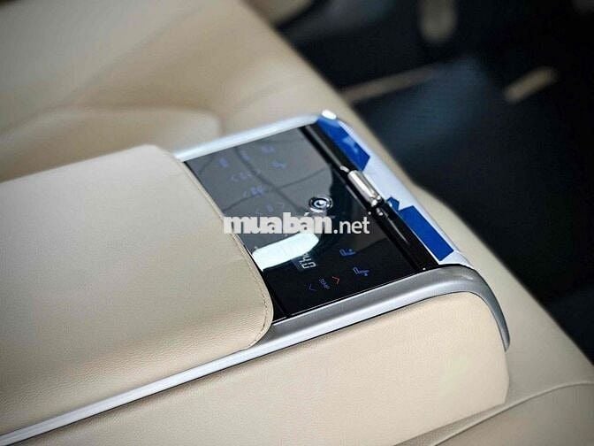 Toyota Camry 2.5Q 2024 siêu đẹp