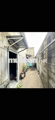 Bán nhà nhỏ tiện sửa chữa.Lô nhì Đào Trí,cách xe hơi 20m. Giá tốt Q.7