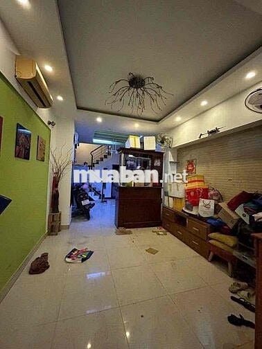 CHO THUÊ NHÀ Ở HẺM BA GÁC , 3PHỒNG NGỦ, NỘI THẤT CƠ BẢN , CMT8,QUẬ 10